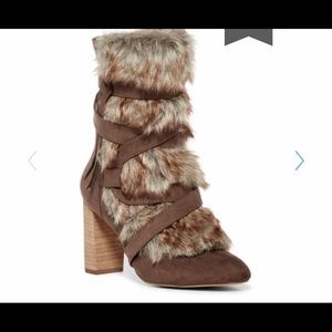 NWT Heeled Ankle Faux Fur Ankle Bootie